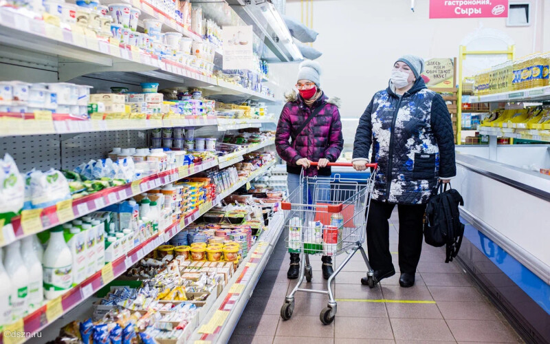 В домах-интернатах помогают людям с ментальными особенностями повысить финансовую грамотность