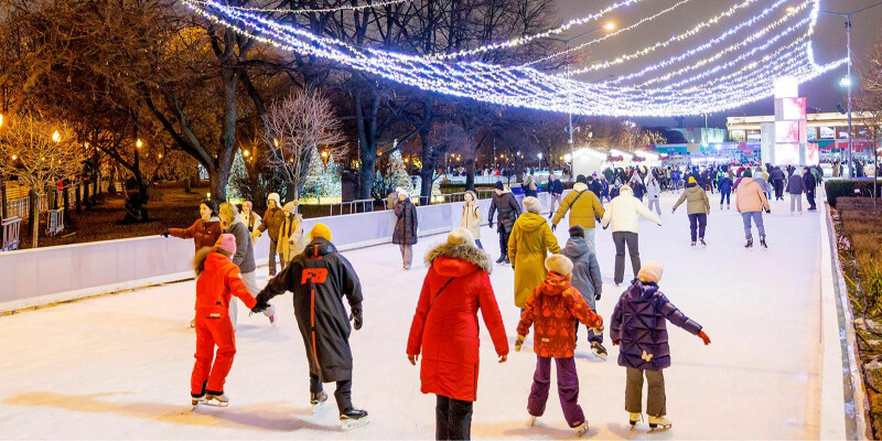 Новогодний контакт-центр для семей участников СВО работает в Москве